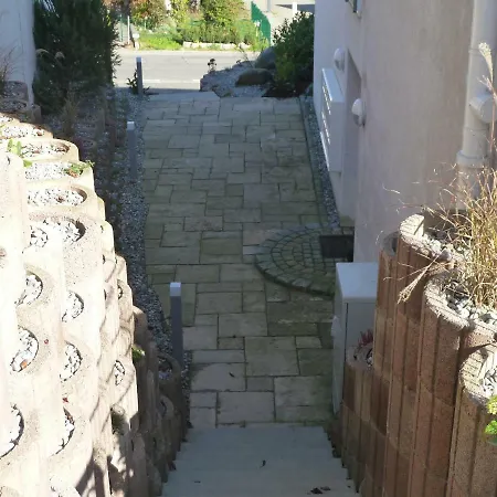 Am Fohrenberg 아파트 *