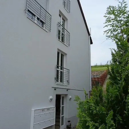 Am Fohrenberg 아파트 *